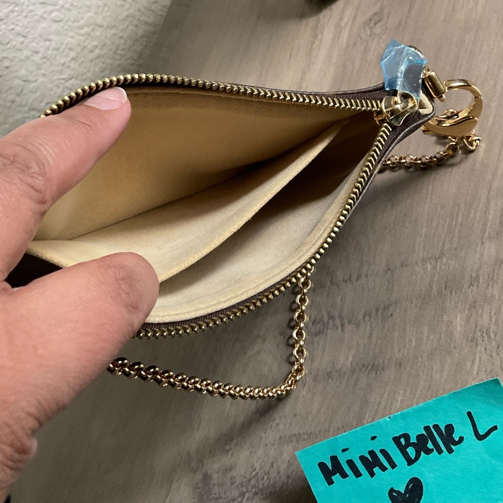 Louis Vuitton Milla MM - Picture 12 of 12